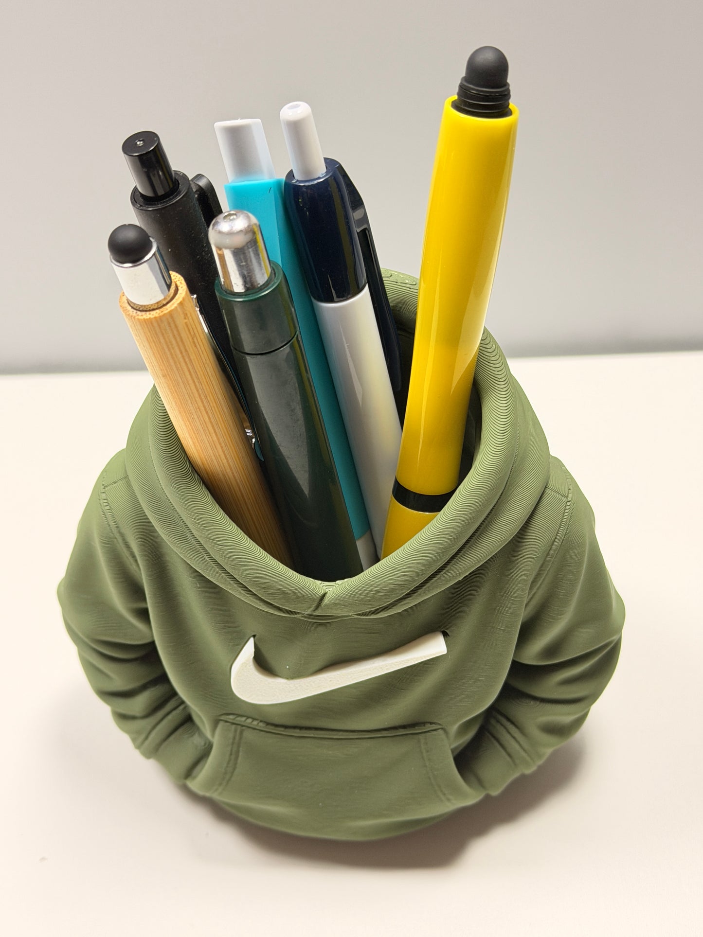 Portapenne / Vaso a Forma di Felpa Nike