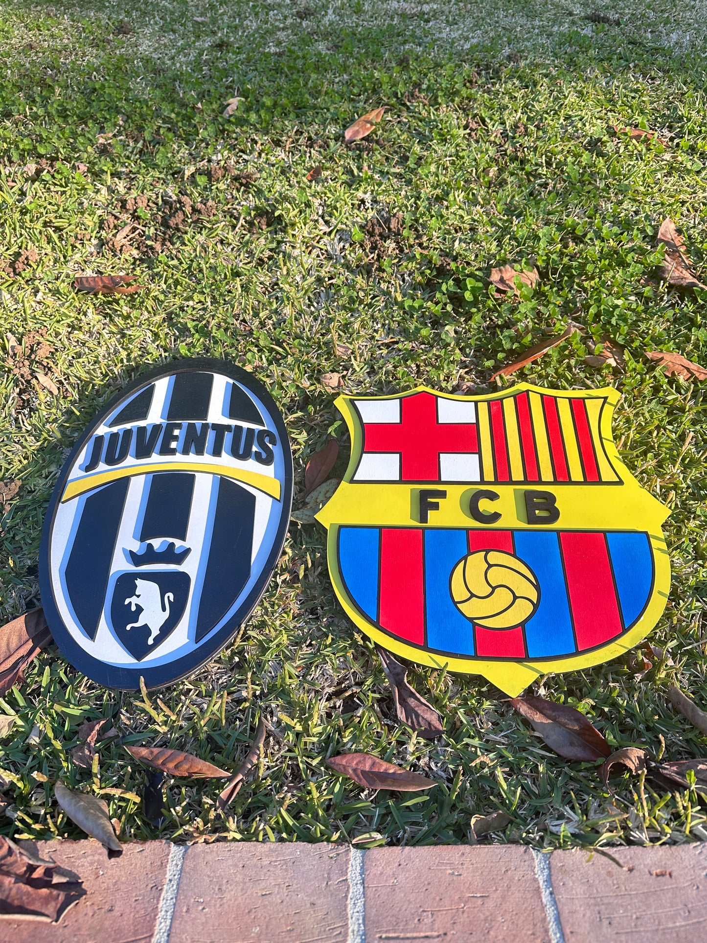 Scudetti di Calcio in Legno Artigianali personalizzabili