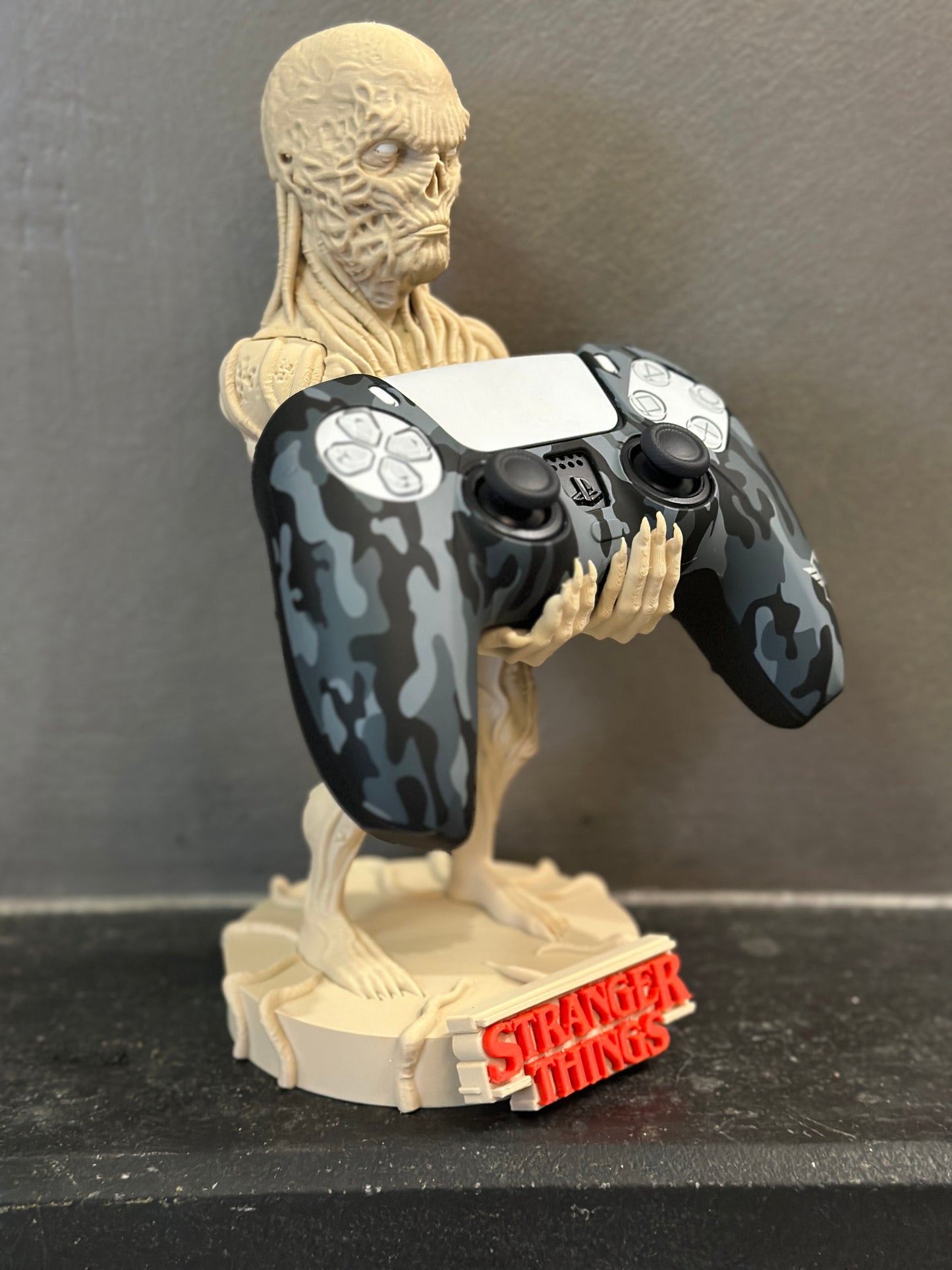 Supporto per controller Vecna Stranger Things