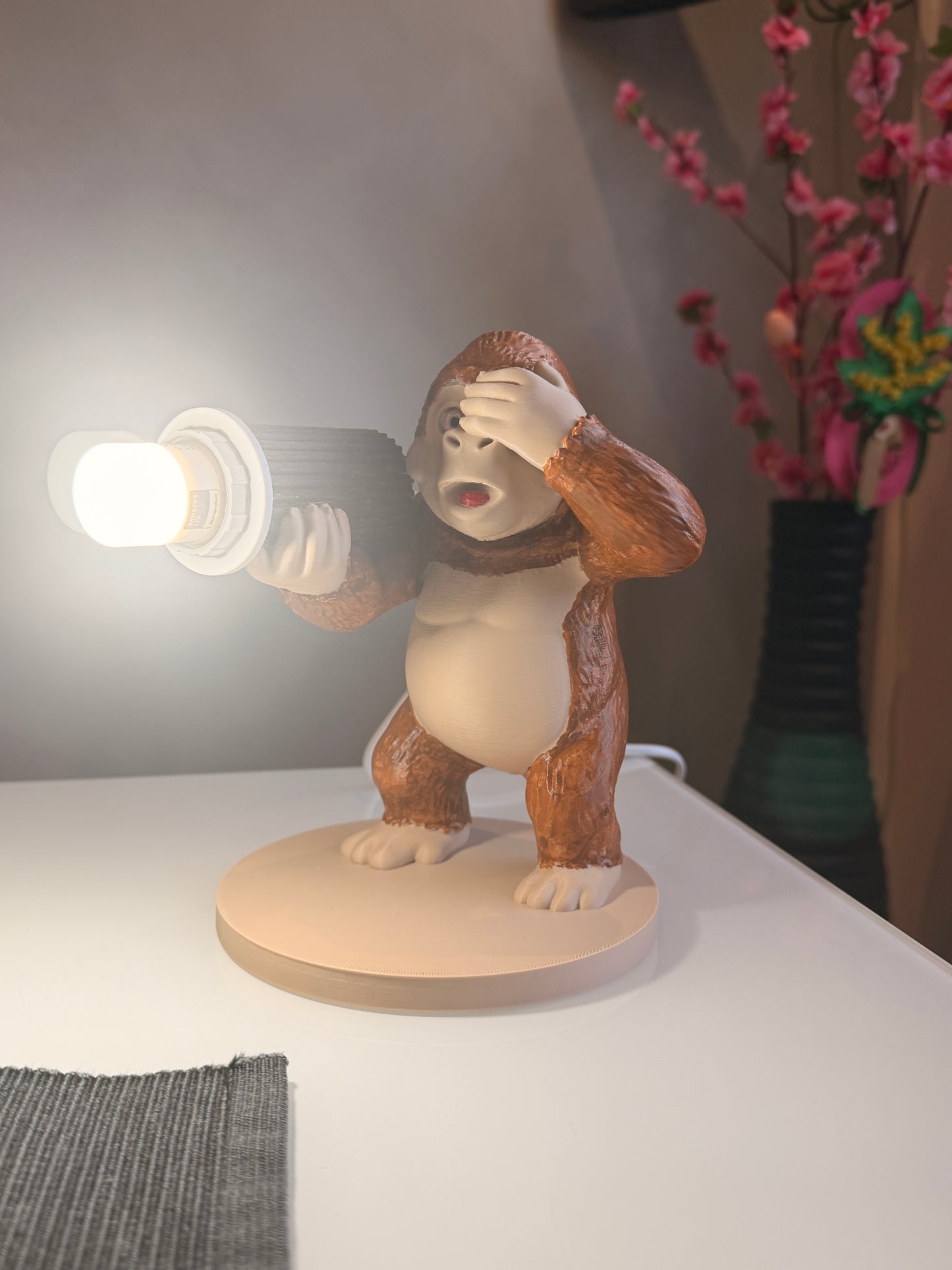 Lampada da Tavolo "Gorilla con Tronco